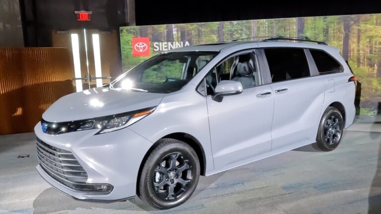 Wanna Fling Some Mud in This New Sienna? - Views on Vehicles