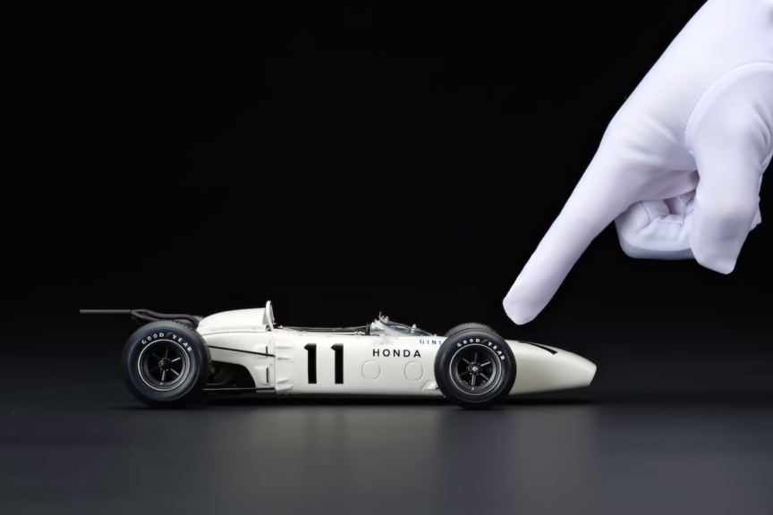 1/18th scale version of the car. Image courtesy of Honda