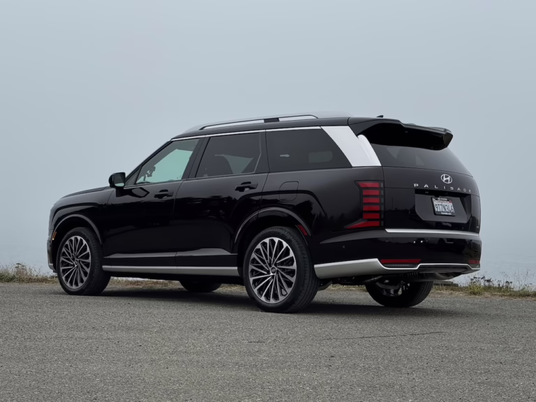 2026 Hyundai Palisade Calligraphy, rear 3/4. Image by Robin Warner