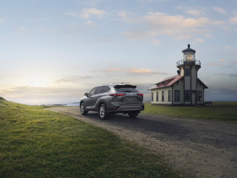 2026 Toyota Highlander, rear 3/4. Image courtesy of Toyota.