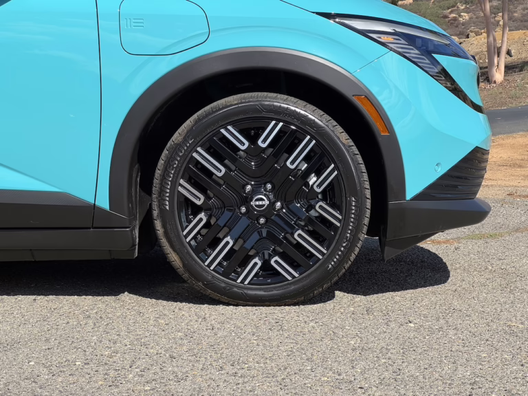 2026 Nissan Leaf Platinum+, 19-in wheels. Image by Robin Warner