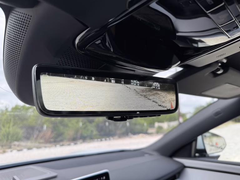 2026 Polestar 4, rearview mirror, as a screen. Image by Robin Warner