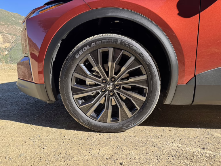 2026 Toyota C-HR XSE, 20-in. wheel. Image by Robin Warner