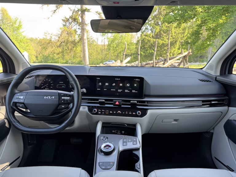 2026 Kia Sportage Hybrid SX Prestige, inside - two 12.3-in screens. Image by Robin Warner